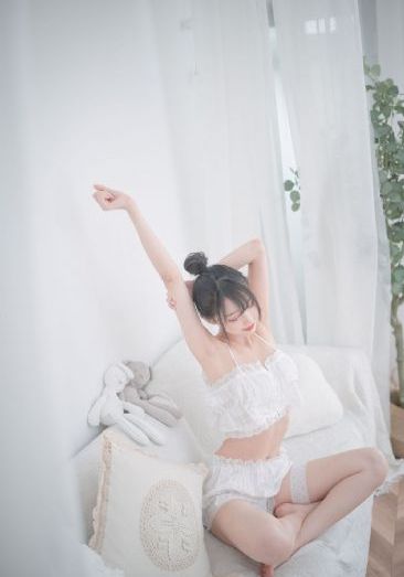 极品粉嫩美乳_全集高清西瓜视频在线观看