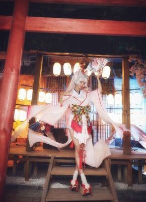 美杜莎被吸乳羞羞A片17C_国产字幕免费完整版在线观看