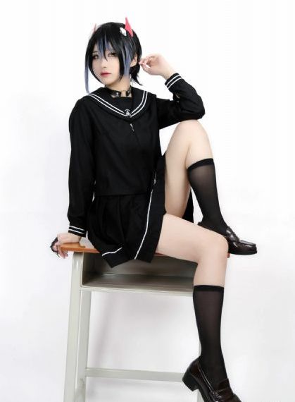 男女亲嘴摸你胸脱内衣看奶头_电视剧完整版在线观看