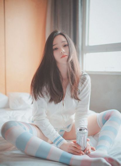 把美女日出水的视频_BD高清完整版免费在线观看播放