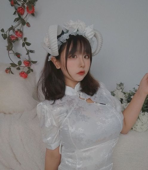 按摩爽翻天的巨乳妻欲求不满_国产电影无删减90分钟观看