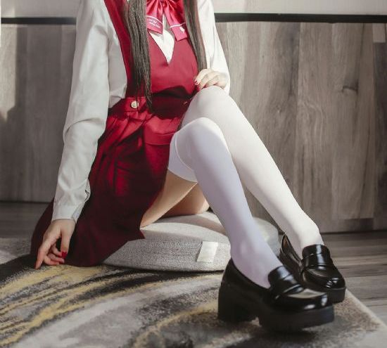 亚洲白袜在线_日韩免费国语版在线观看免费