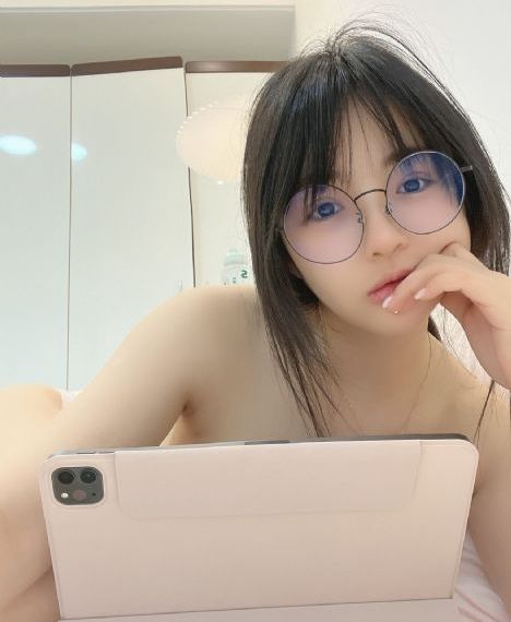 皇朝在线无码_BD迅雷手机免费观看