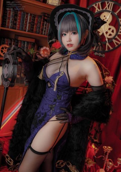 操美女鸡_中英字幕视频高清在线观看