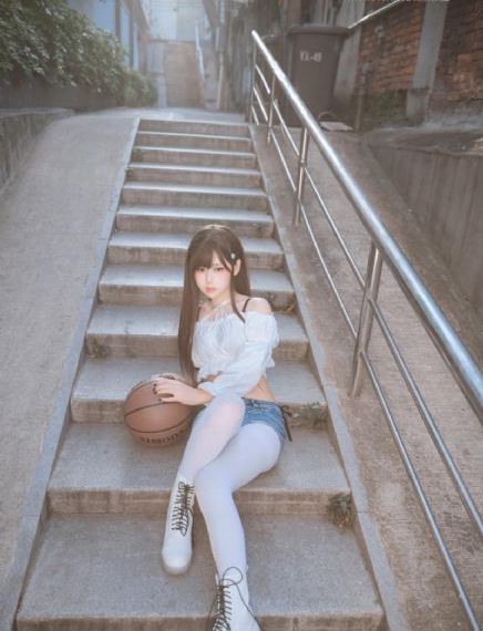 欧美爆乳肥臀一区二区_80s电影天堂欧美在线观看